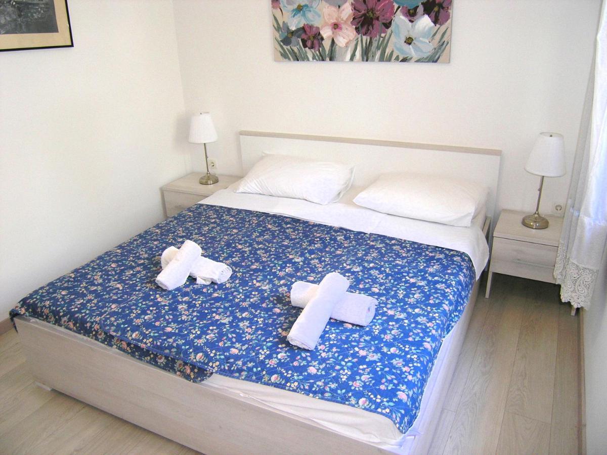Apartments Sokolovic Krk Town Buitenkant foto