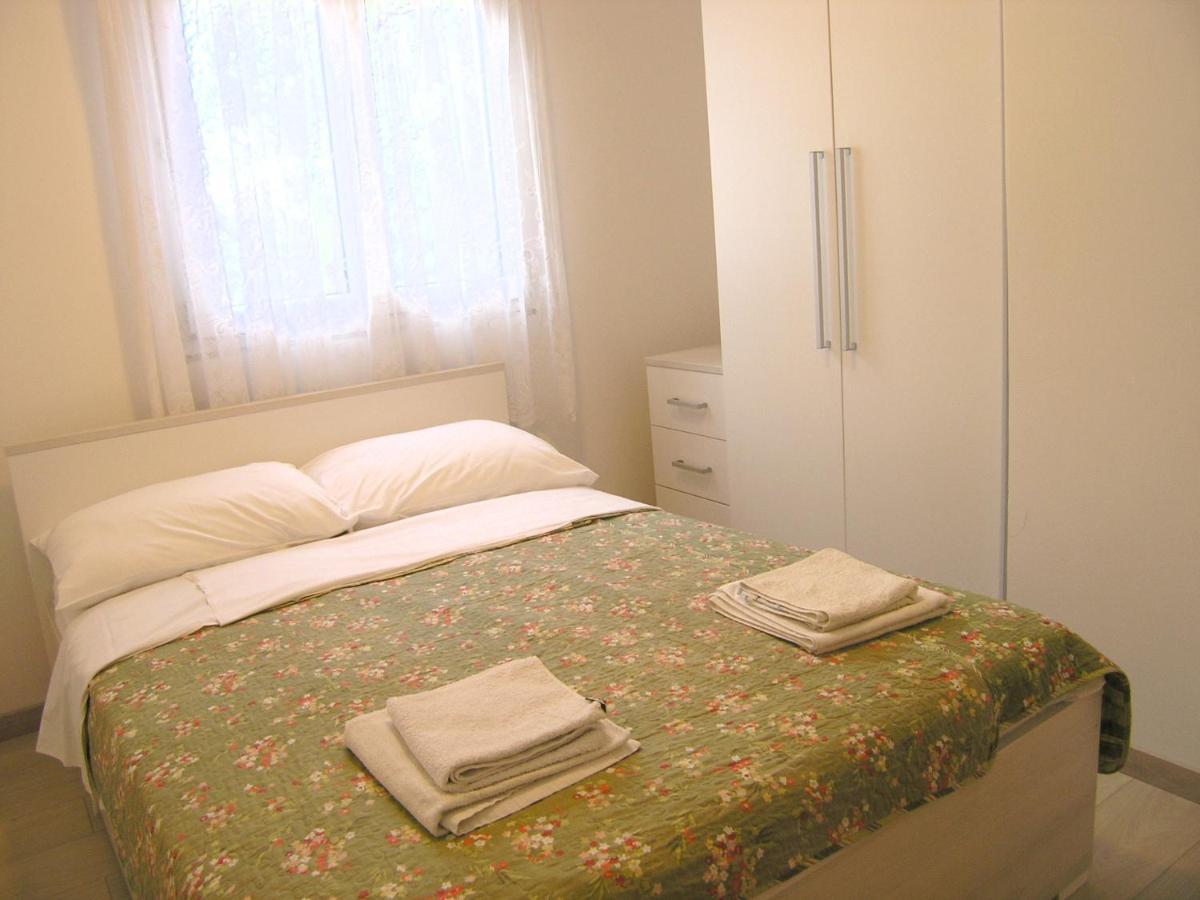Apartments Sokolovic Krk Town Buitenkant foto