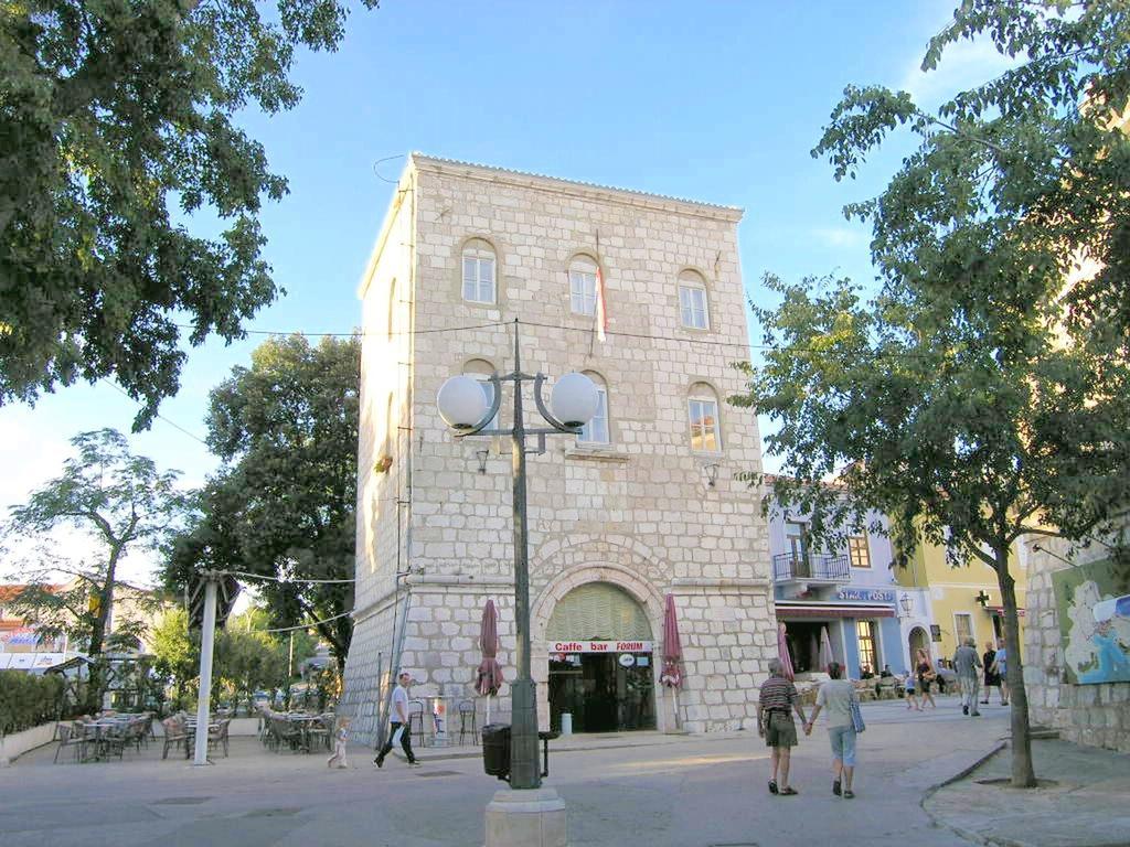 Apartments Sokolovic Krk Town Buitenkant foto