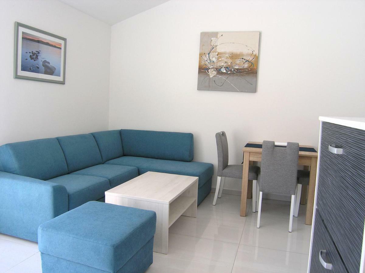 Apartments Sokolovic Krk Town Buitenkant foto