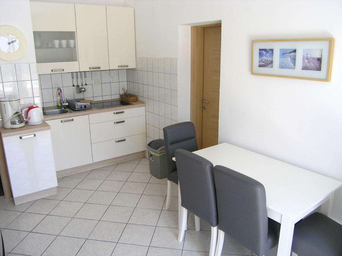 Apartments Sokolovic Krk Town Buitenkant foto